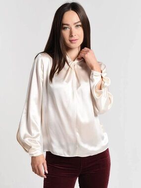 NWT VINCE. Silk-Satin neck knot Elegant Long-Sleeve Blouse size 4
